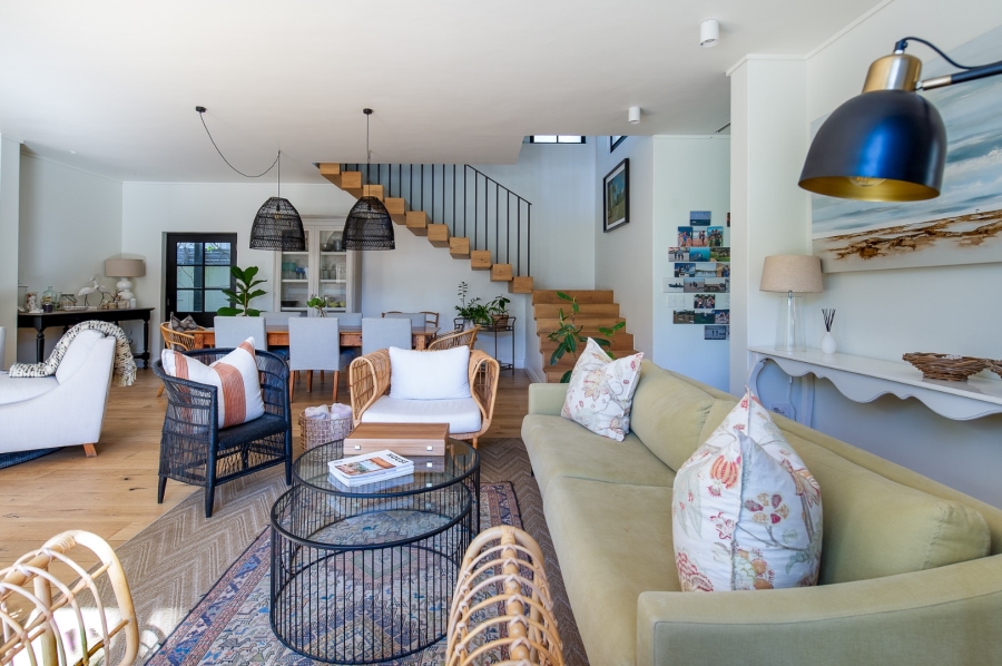 4 Bedroom Property for Sale in Leisure Isle Western Cape